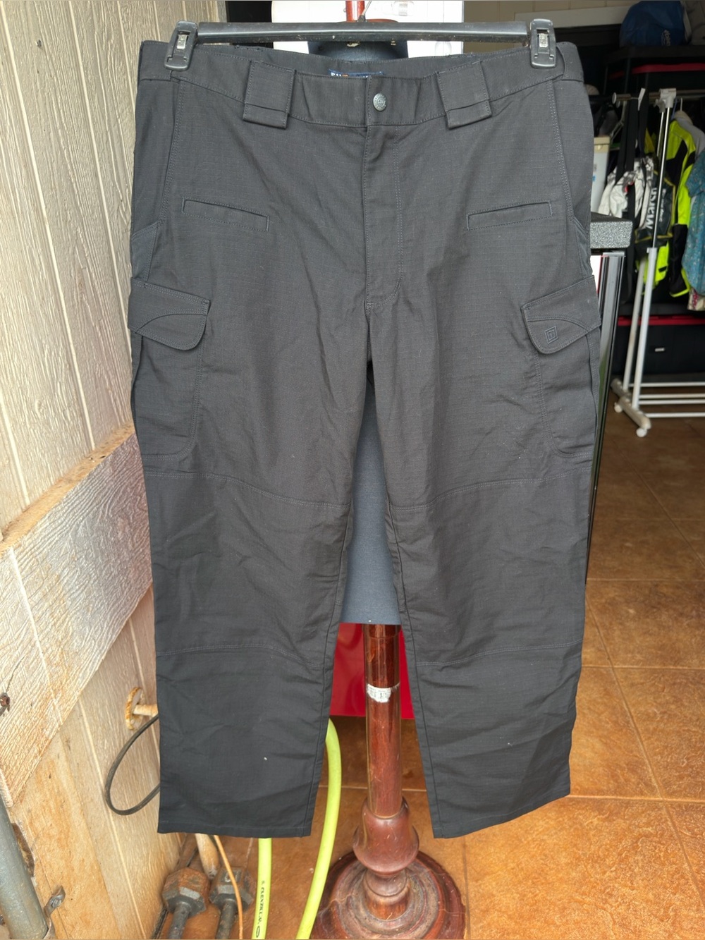 PreOwned 5.11 Tactical Men's Cargo Pants Black Men's 36x32